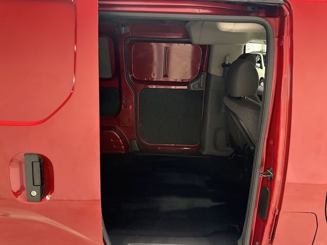 2015 Nissan NV200 I4 S - 22990939 - 28