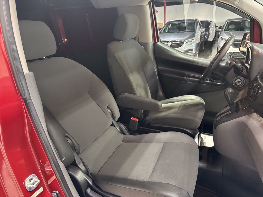 2015 Nissan NV200 I4 S - 22990939 - 34