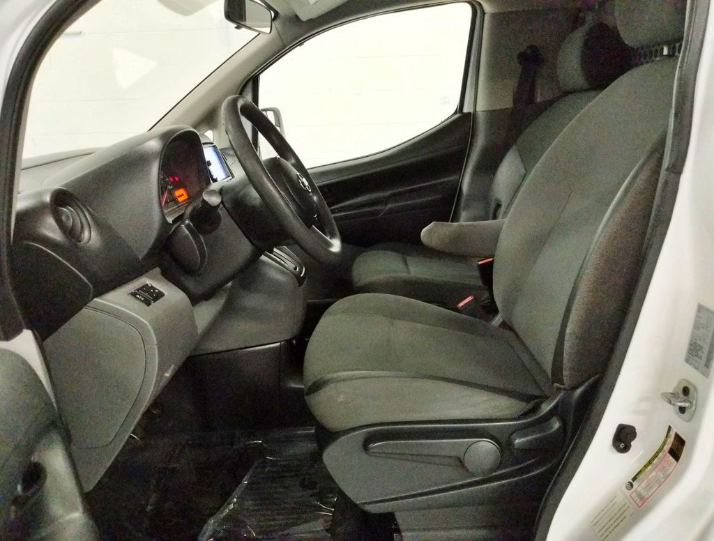 2015 Nissan NV200 I4 SV - 22542104 - 23