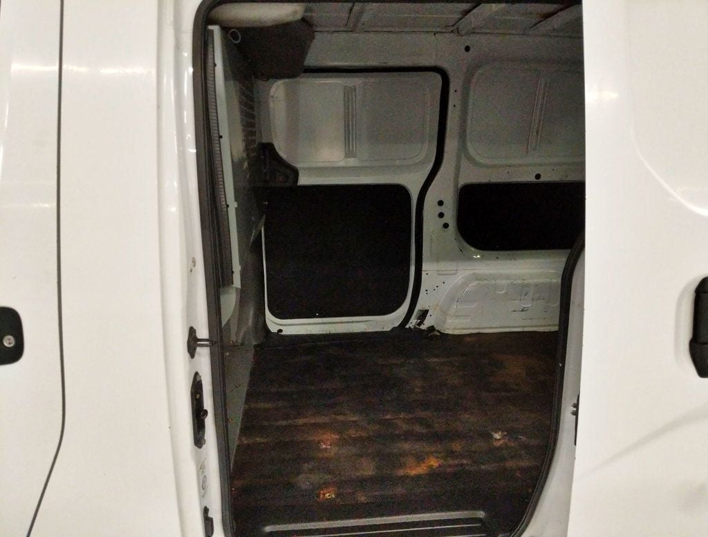 2015 Nissan NV200 I4 SV - 22542104 - 28