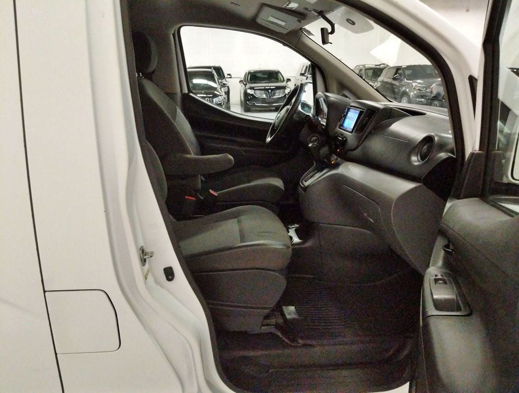 2015 Nissan NV200 I4 SV - 22542104 - 35