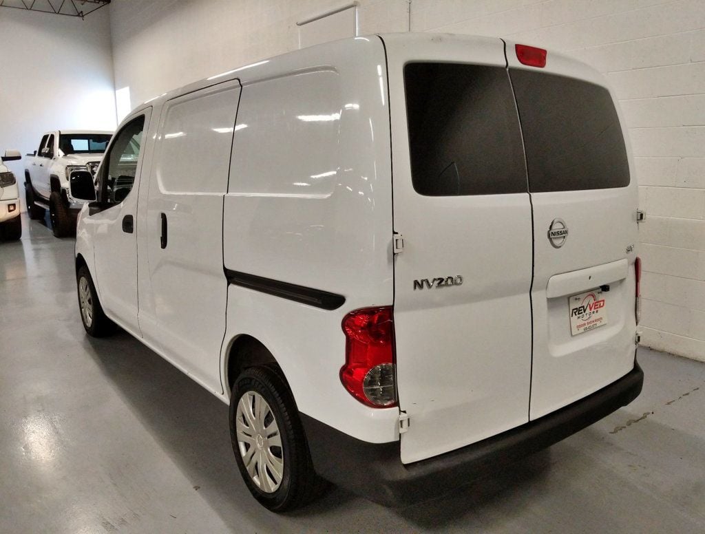 2015 Nissan NV200 I4 SV - 22542104 - 4