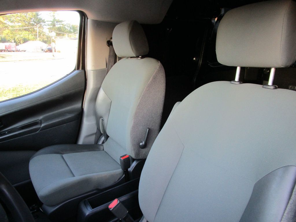 2015 Nissan NV200 SV photo 15