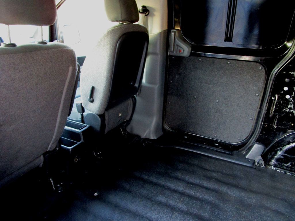 2015 Nissan NV200 SV photo 22