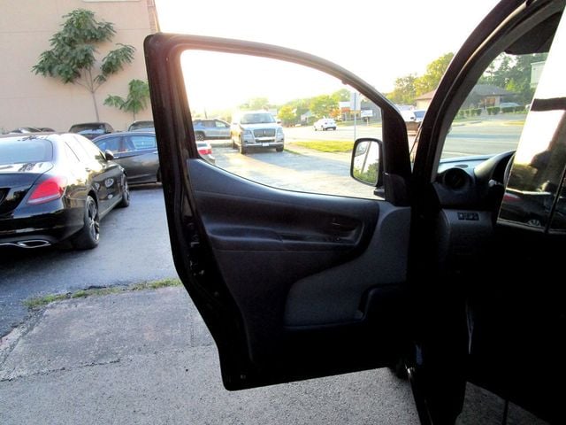 2015 Nissan NV200 I4 SV - 22918670 - 24