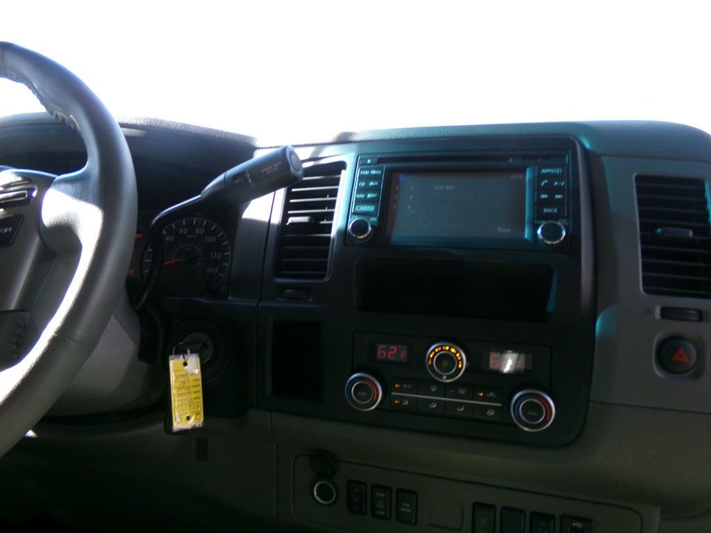 2015 Nissan NV3500 photo 10