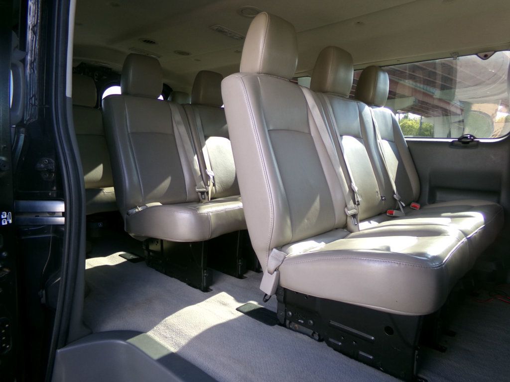 2015 Nissan NV3500 photo 11