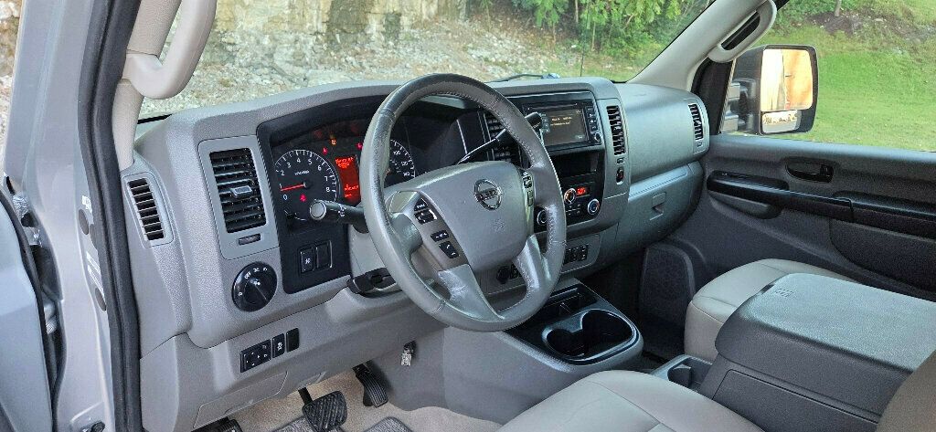 2015 Nissan NVP LOADED Tons of Space!  Leather!  Ready to Work!  615-300-6004 - 22923851 - 9