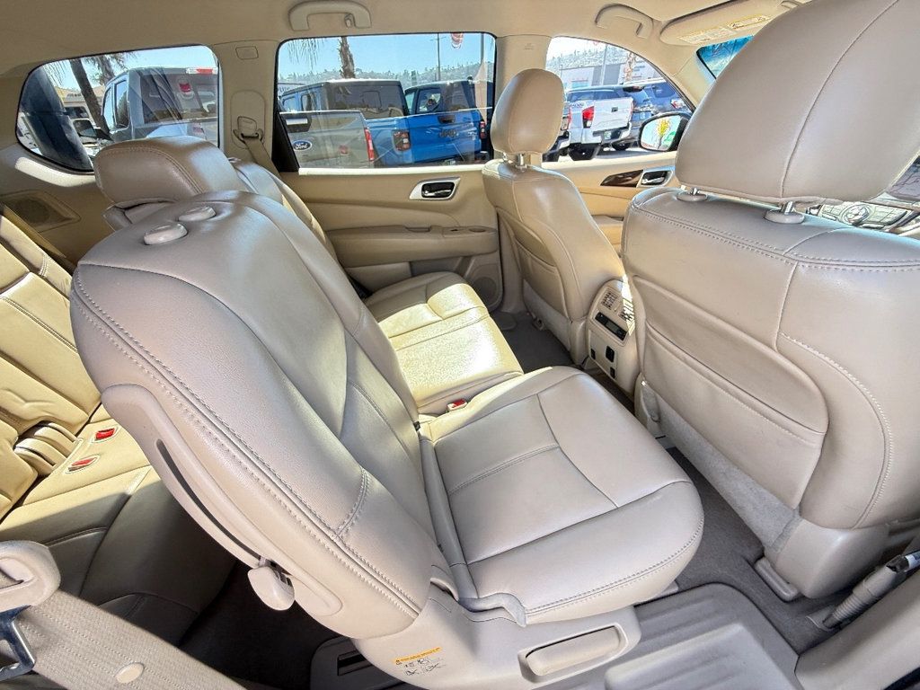 2015 Nissan Pathfinder SL - 22936630 - 19