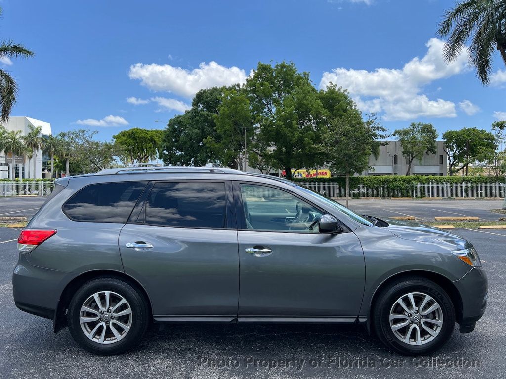 2015 Nissan Pathfinder SV FWD Third Row - 22412581 - 13