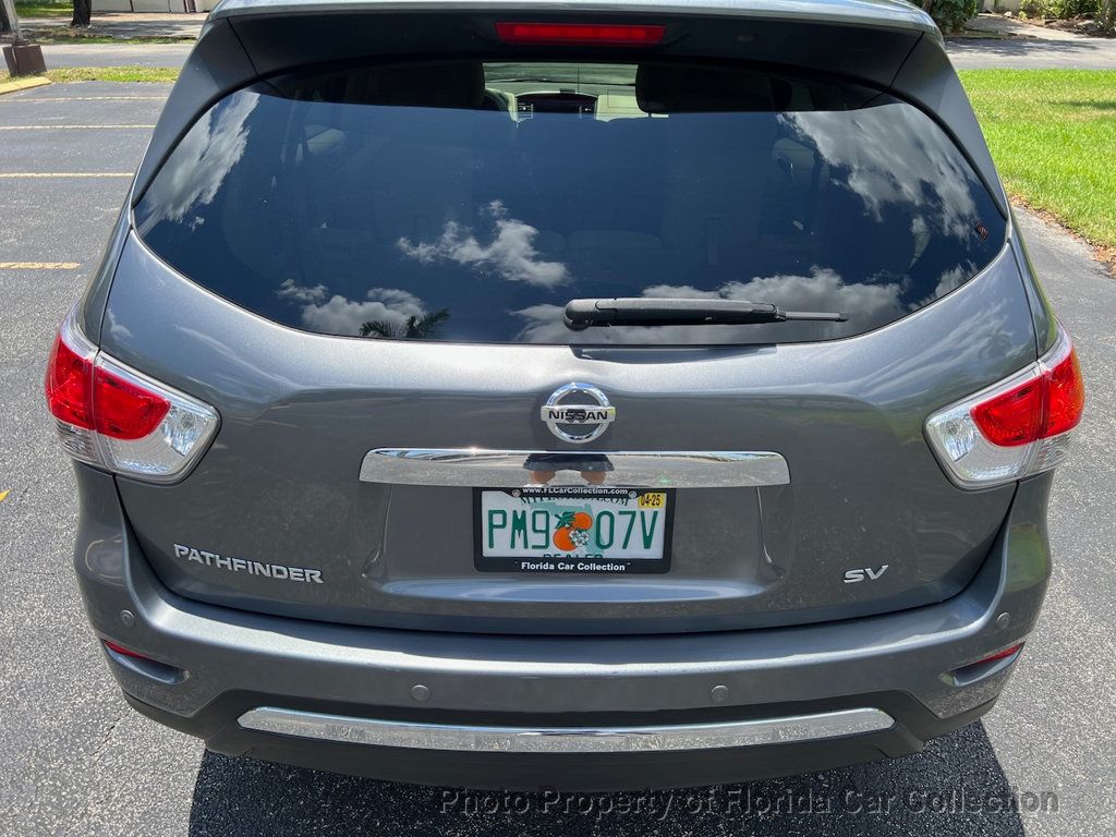 2015 Nissan Pathfinder SV FWD Third Row - 22412581 - 19