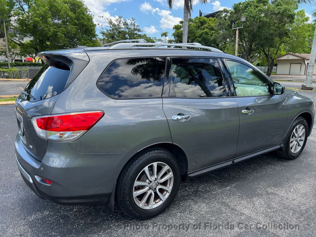 2015 Nissan Pathfinder SV FWD Third Row - 22412581 - 3