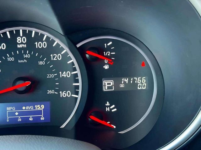 2015 Nissan Quest 4dr SV - 22935114 - 17