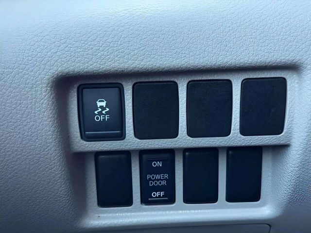 2015 Nissan Quest 4dr SV - 22935114 - 19