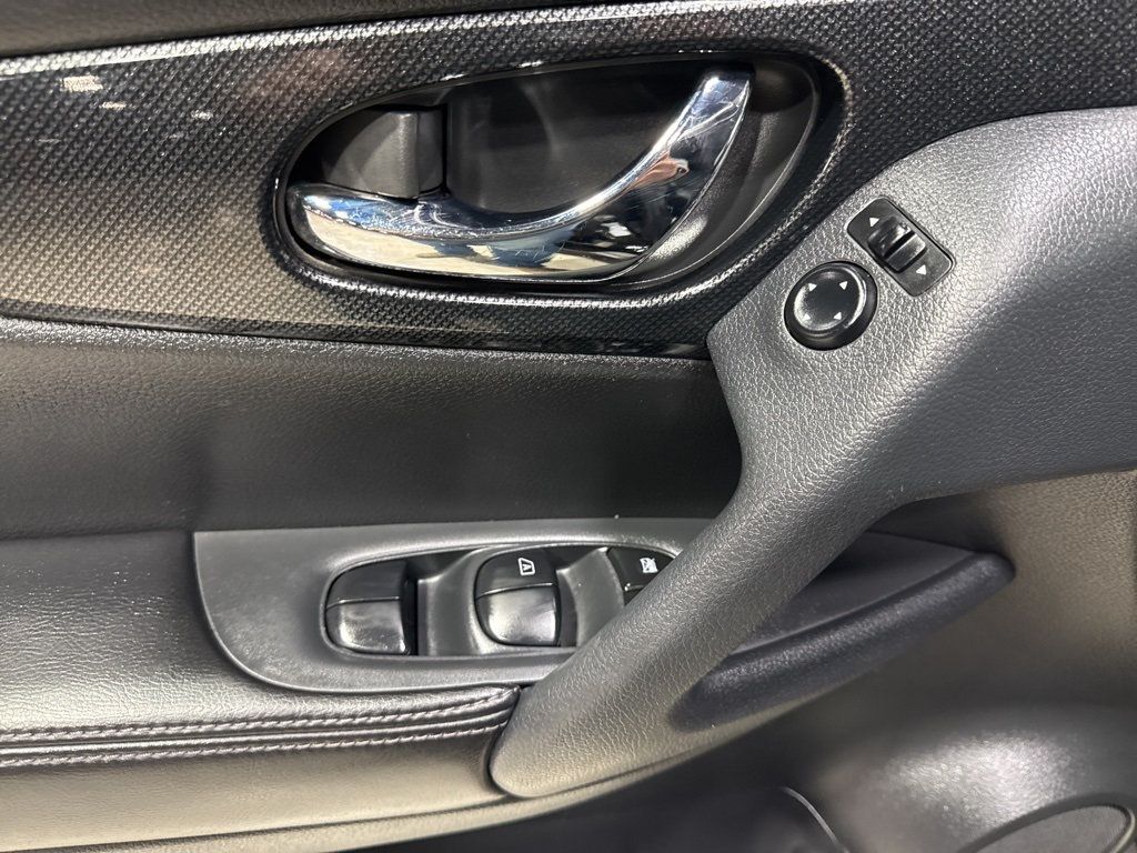 2015 Nissan Rogue AWD 4dr SL - 22965912 - 30