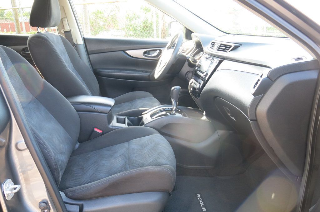 2015 Nissan Rogue AWD 4dr SV - 23069072 - 13