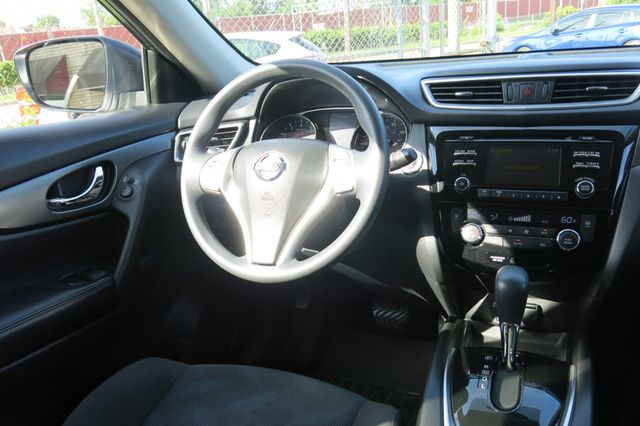 2015 Nissan Rogue AWD 4dr SV - 23069072 - 19