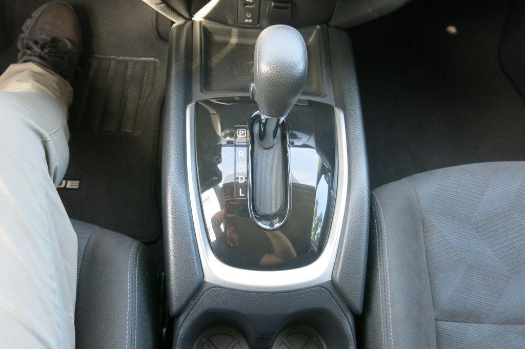 2015 Nissan Rogue AWD 4dr SV - 23069072 - 28