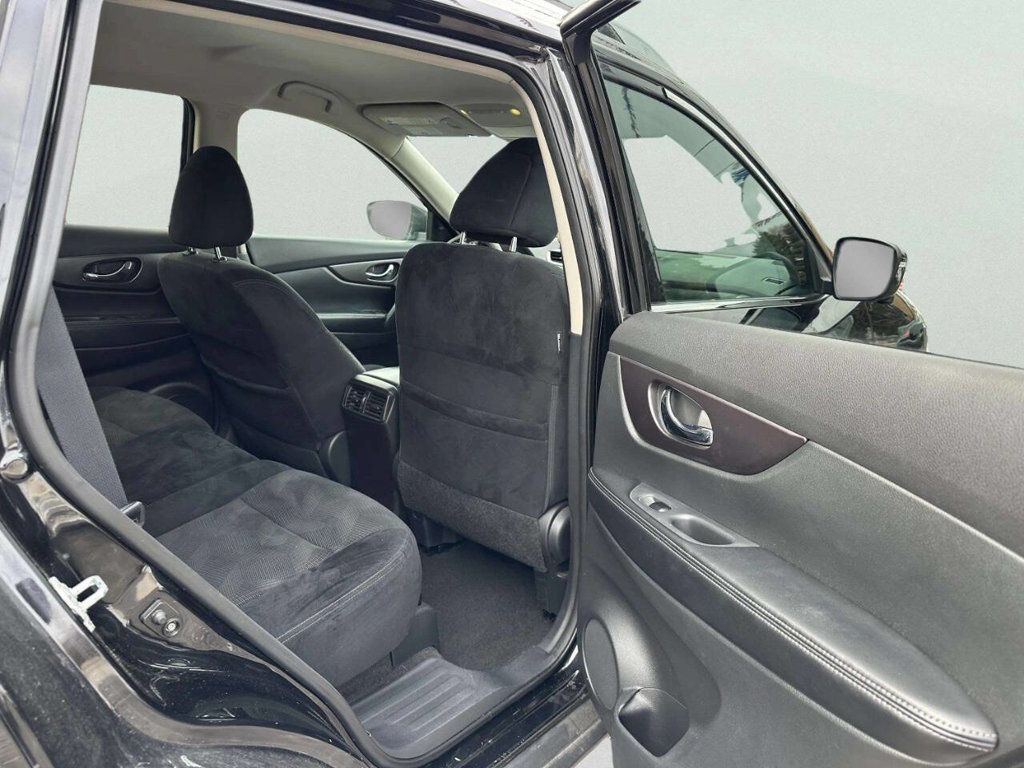 2015 Nissan Rogue AWD 4dr SV - 22975305 - 19