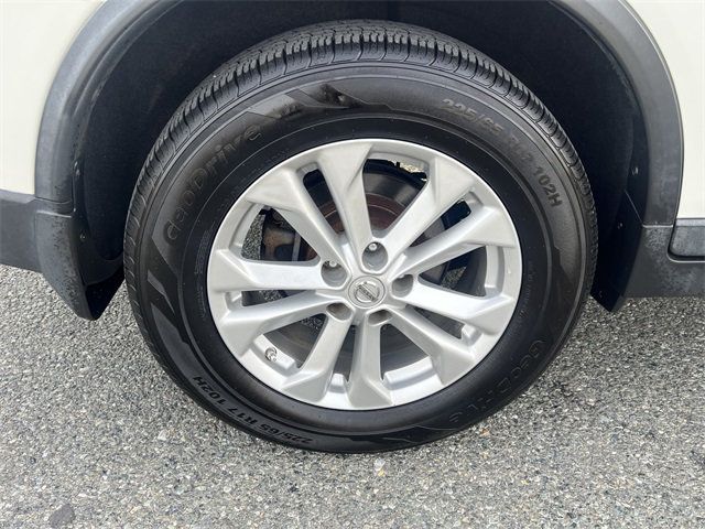 2015 Nissan Rogue AWD 4dr SV - 22963791 - 16