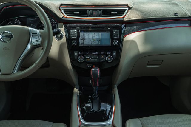 2015 Nissan Rogue FWD 4dr SL - 23047194 - 18