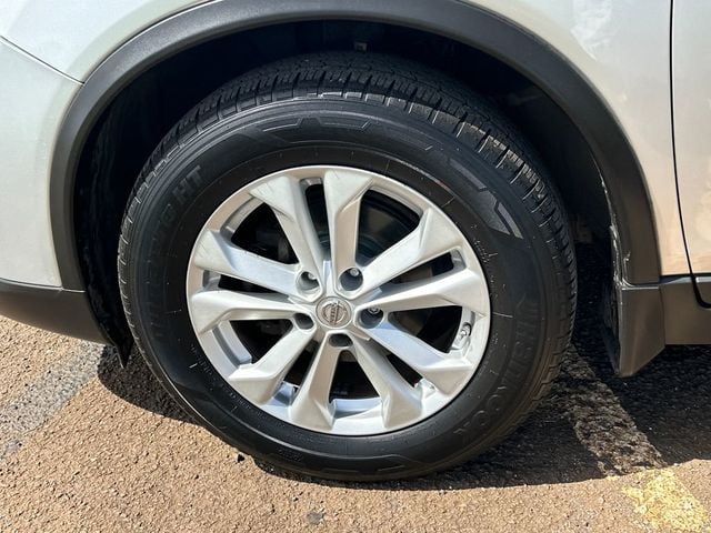 2015 Nissan Rogue FWD 4dr SV - 22984567 - 11