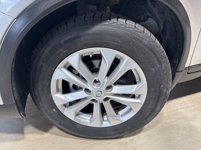 2015 Nissan Rogue FWD 4dr SV - 23031150 - 1