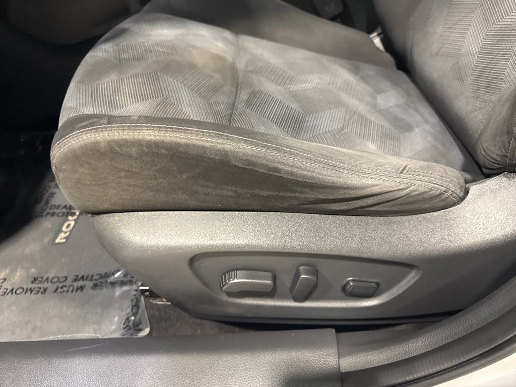 2015 Nissan Rogue FWD 4dr SV - 23031150 - 23