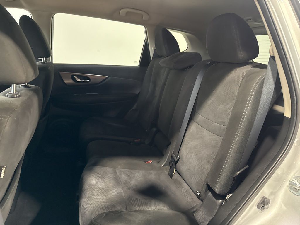 2015 Nissan Rogue FWD 4dr SV - 23031150 - 27