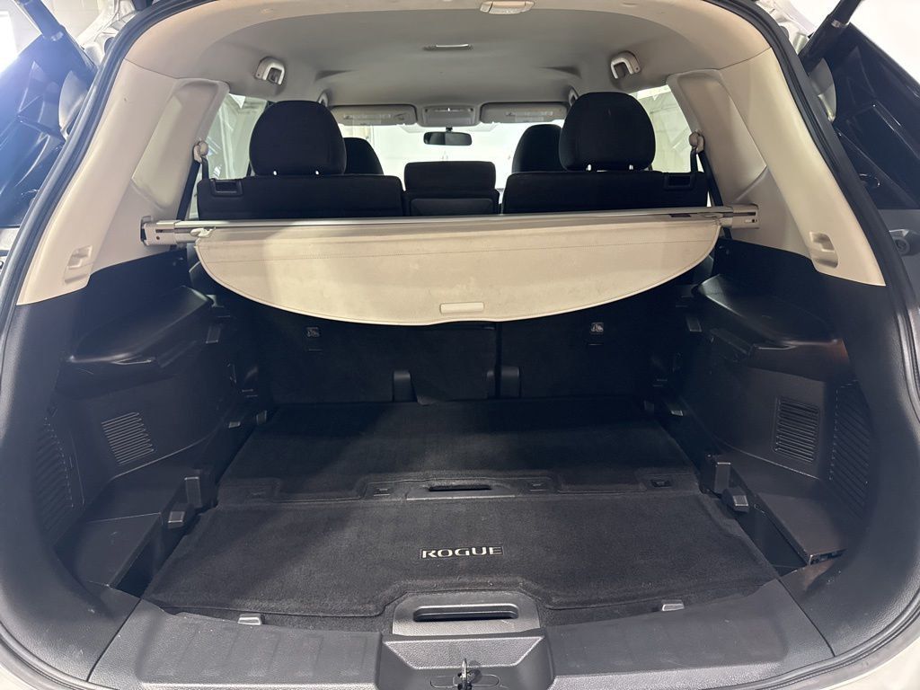 2015 Nissan Rogue FWD 4dr SV - 23031150 - 30