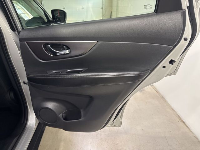 2015 Nissan Rogue FWD 4dr SV - 23031150 - 35
