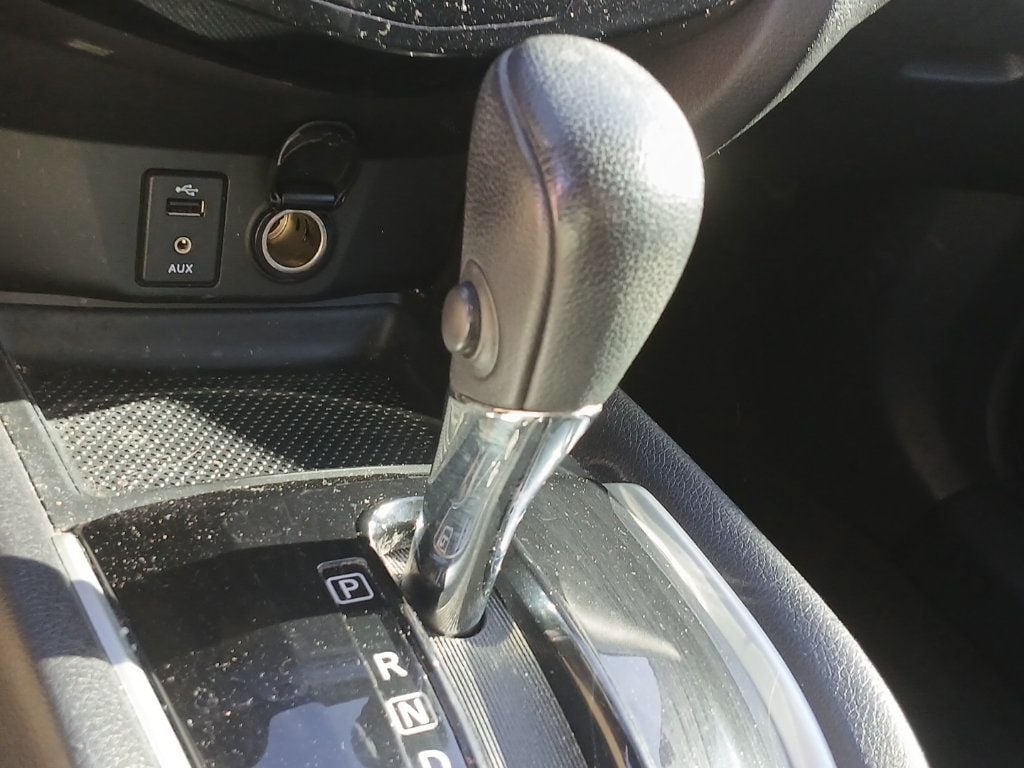 2015 Nissan Rogue S - 22933678 - 9