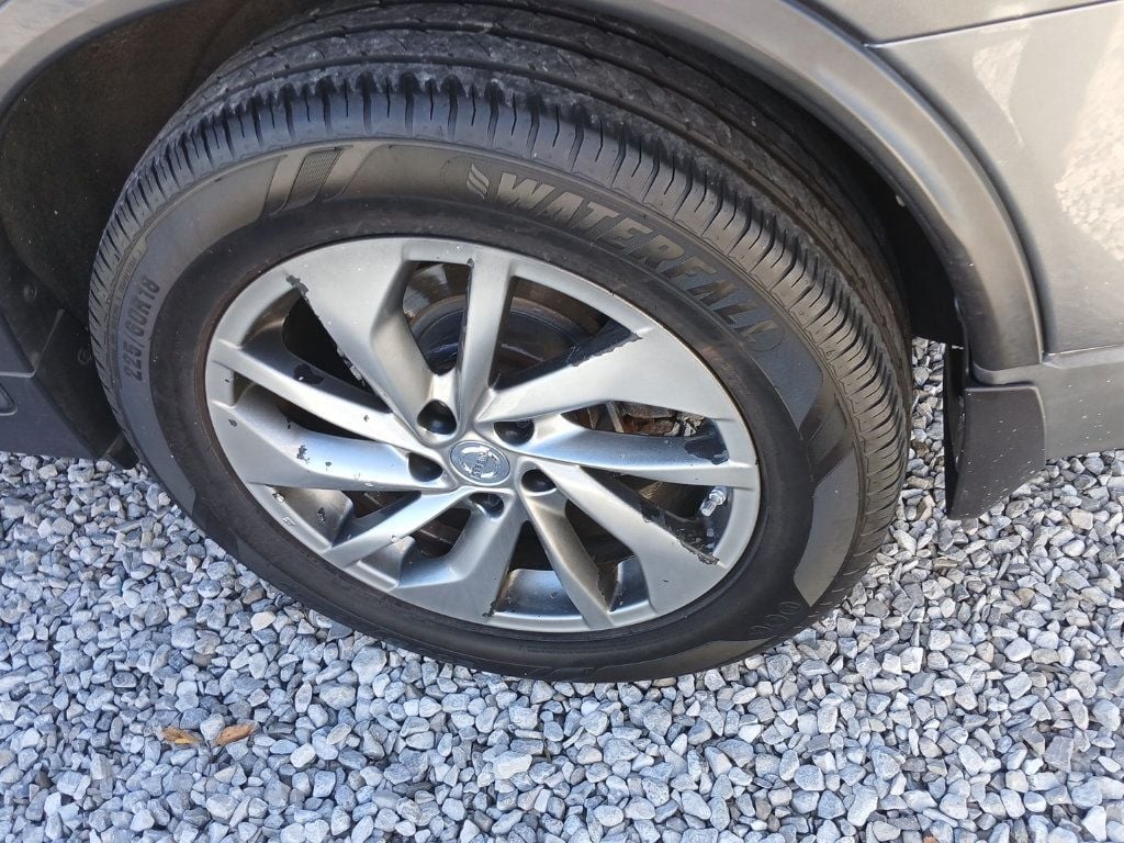 2015 Nissan Rogue S - 22933678 - 12