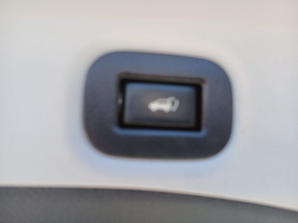2015 Nissan Rogue S - 22933678 - 16