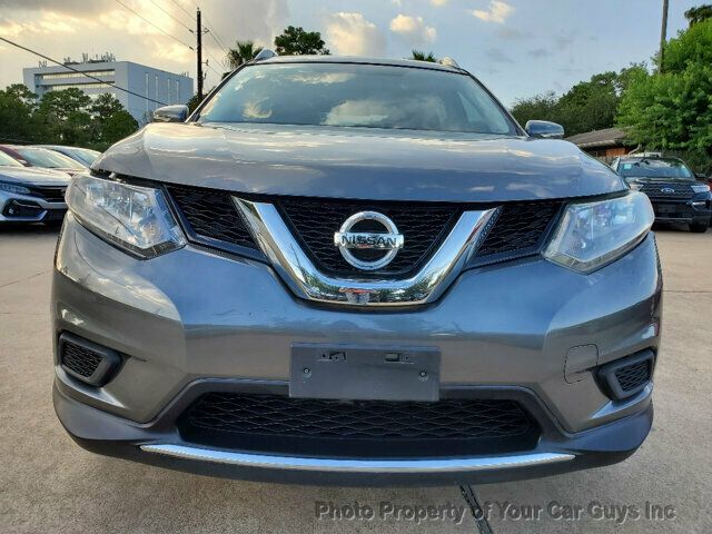 2015 Nissan Rogue SV photo 2