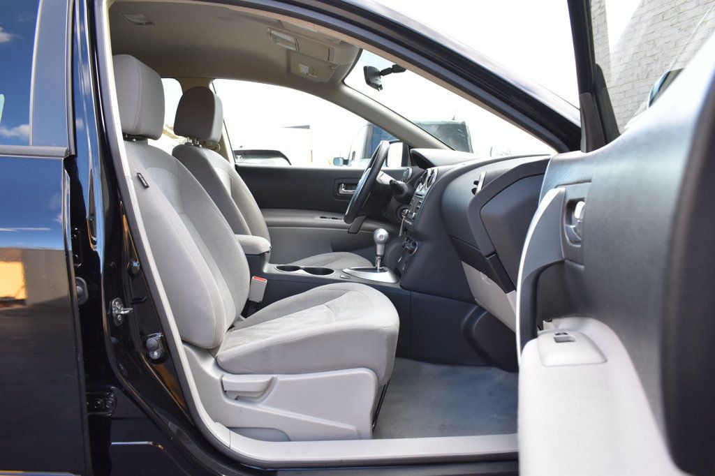 2015 Nissan Rogue Select AWD 4dr S - 22968554 - 16