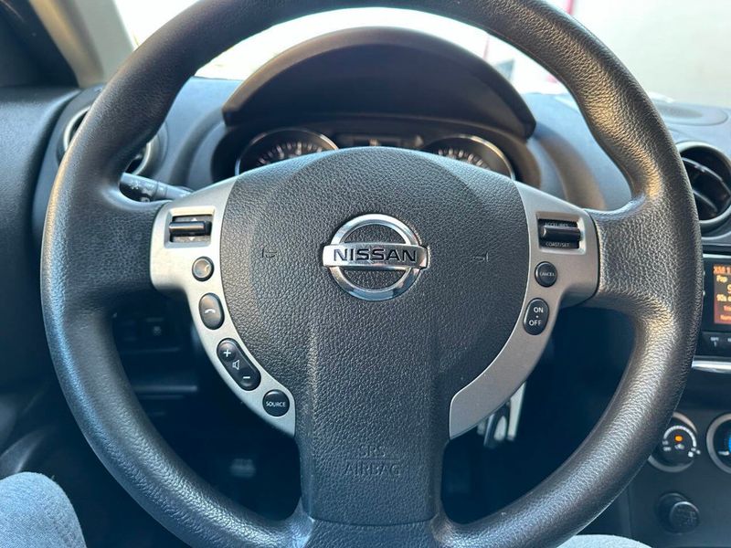 2015 Nissan Rogue Select AWD 4dr S - 22873753 - 28