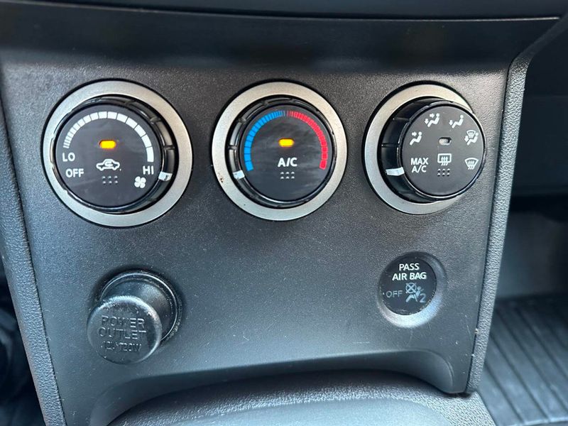 2015 Nissan Rogue Select AWD 4dr S - 22873753 - 38