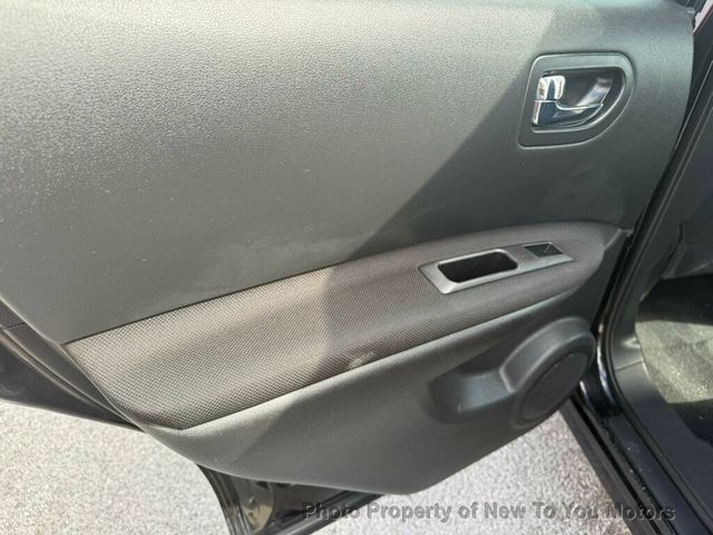 2015 Nissan Rogue Select AWD 4dr S - 22997123 - 15