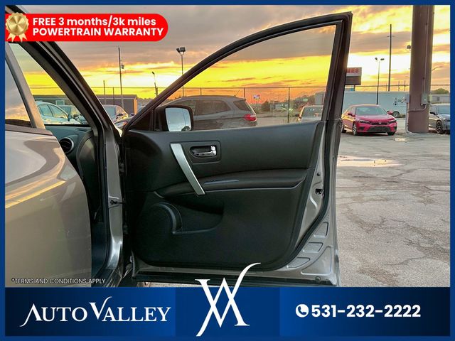 2015 Nissan Rogue Select S Sport Utility 4D - 22939062 - 16