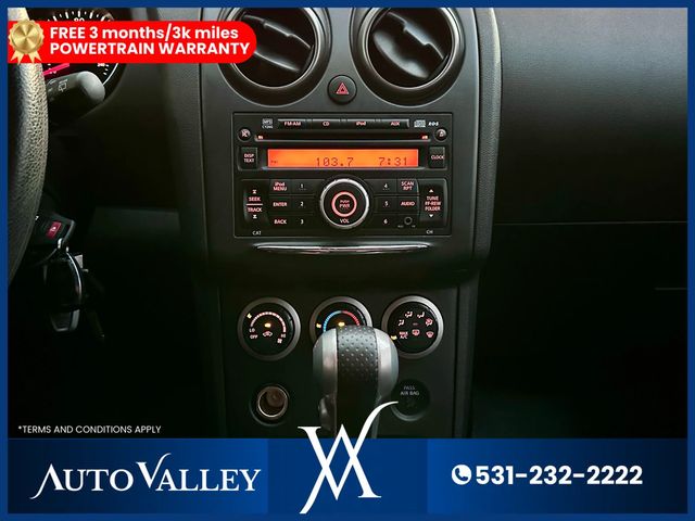 2015 Nissan Rogue Select S Sport Utility 4D - 22939062 - 32