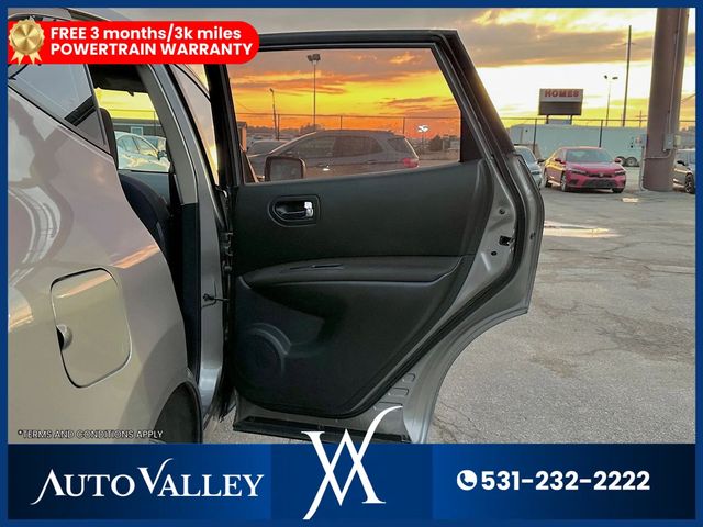 2015 Nissan Rogue Select S Sport Utility 4D - 22992076 - 24