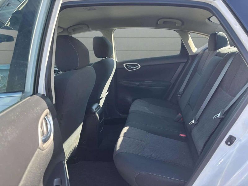 2015 Nissan Sentra 4dr Sedan I4 CVT SL - 22941943 - 13