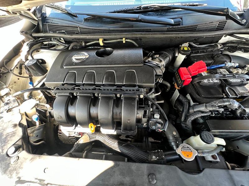 2015 Nissan Sentra 4dr Sedan I4 CVT SR - 22905212 - 24