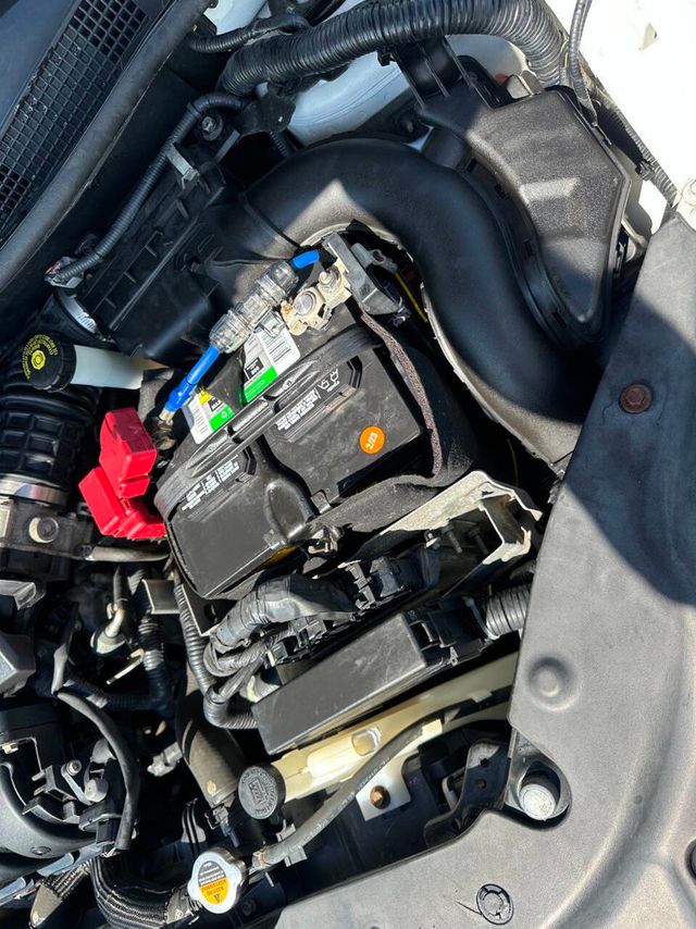 2015 Nissan Sentra 4dr Sedan I4 CVT SR - 22905212 - 26