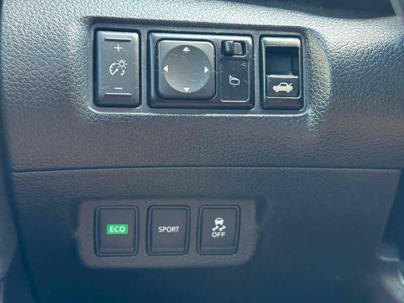 2015 Nissan Sentra 4dr Sedan I4 CVT SR - 22905212 - 33