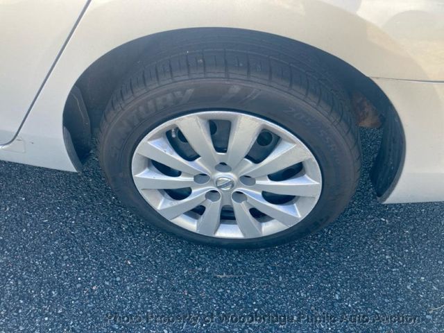 2015 Nissan Sentra 4dr Sedan I4 CVT SV - 22954182 - 14