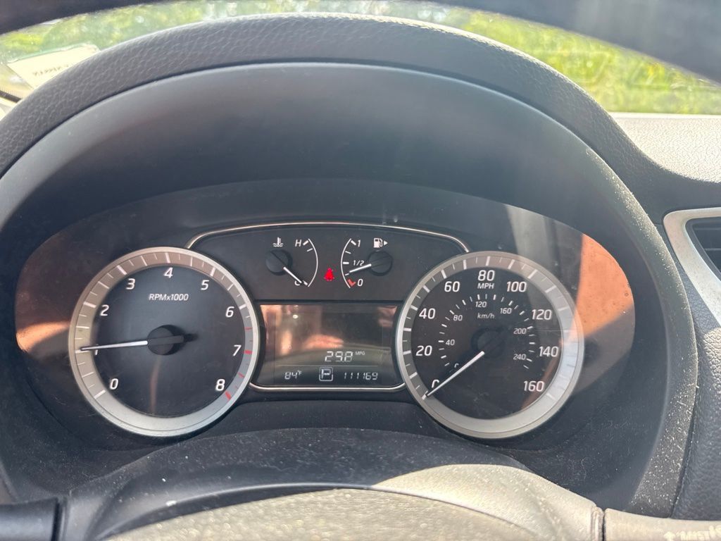 2015 Nissan Sentra 4dr Sedan I4 CVT SV - 23070654 - 10