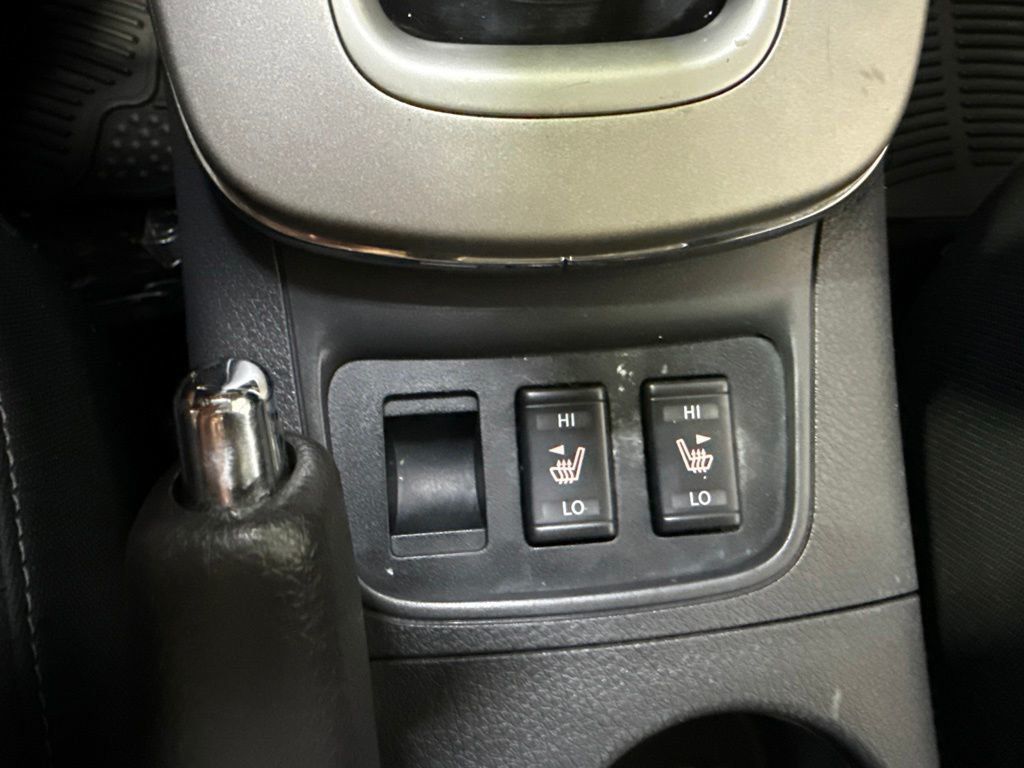 2015 Nissan Sentra 4dr Sedan I4 CVT SV - 23070654 - 17