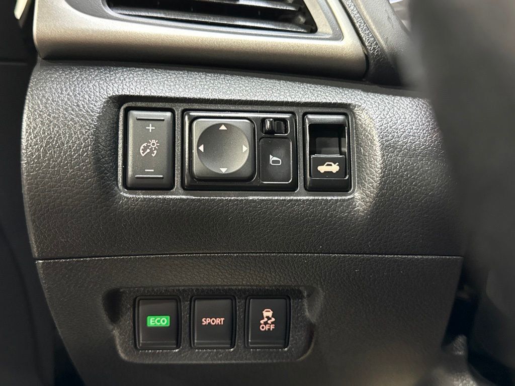2015 Nissan Sentra 4dr Sedan I4 CVT SV - 23070654 - 18